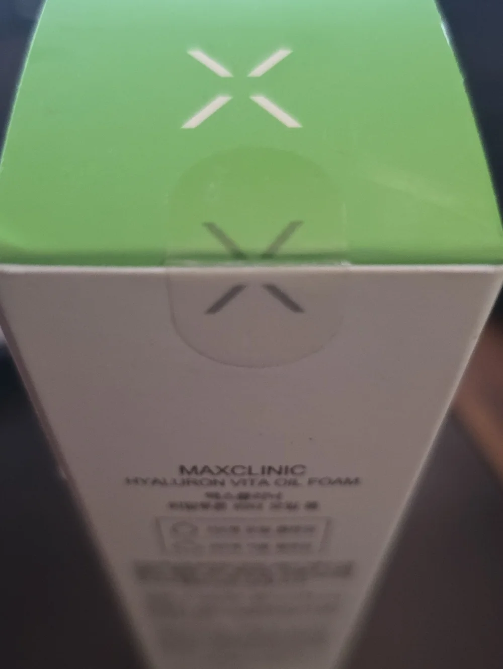 MAXCLINIC Hyaluron Vita Oil Foam - Korean Skincare